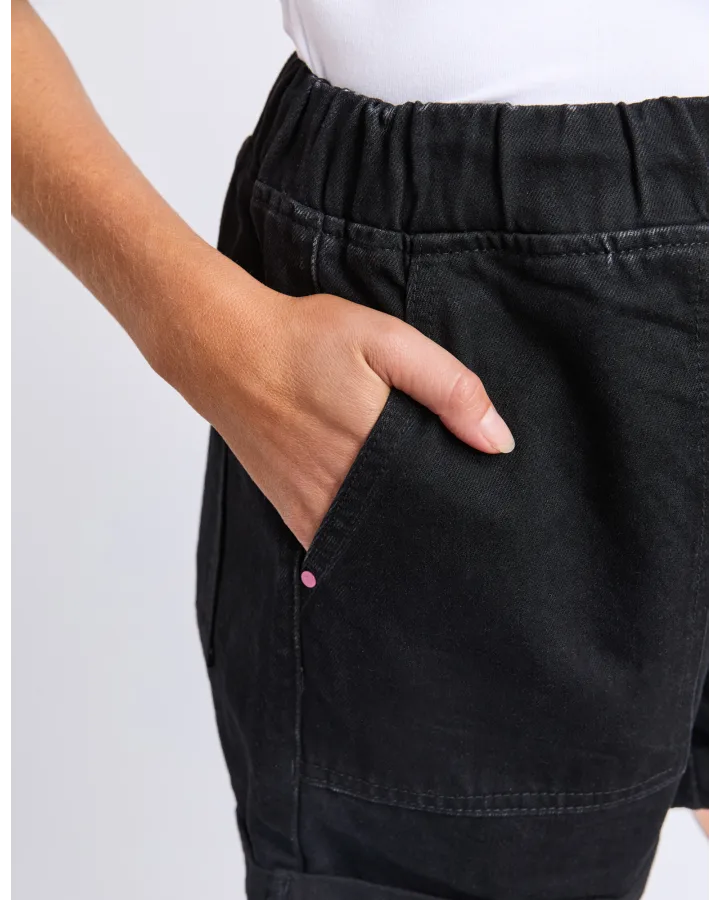 Emma Relaxed Short - Black