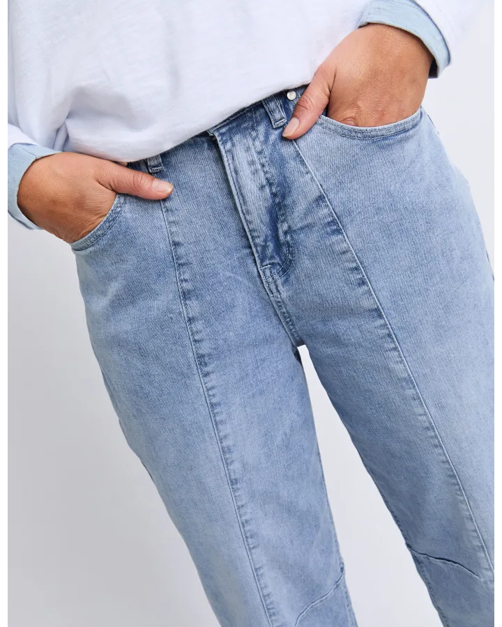 Ambrose Barrel Jean - Light Blue