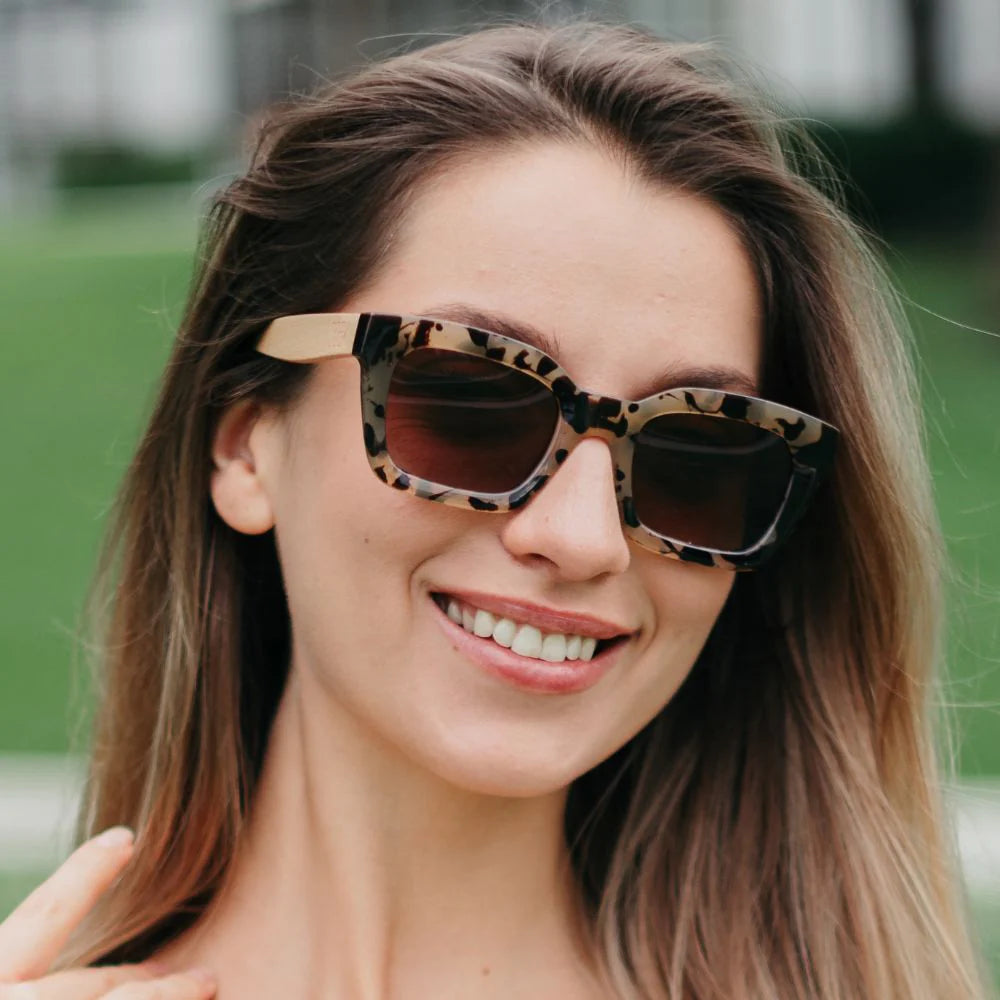SOEK Sun Reader l Zahra Opal Tort