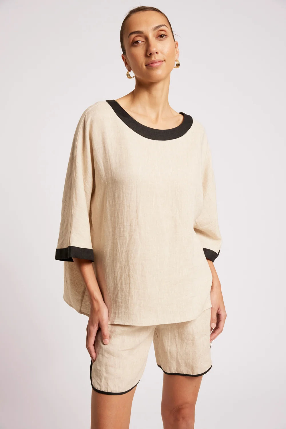 Maris Relaxed Splice Top | Tusk / Black