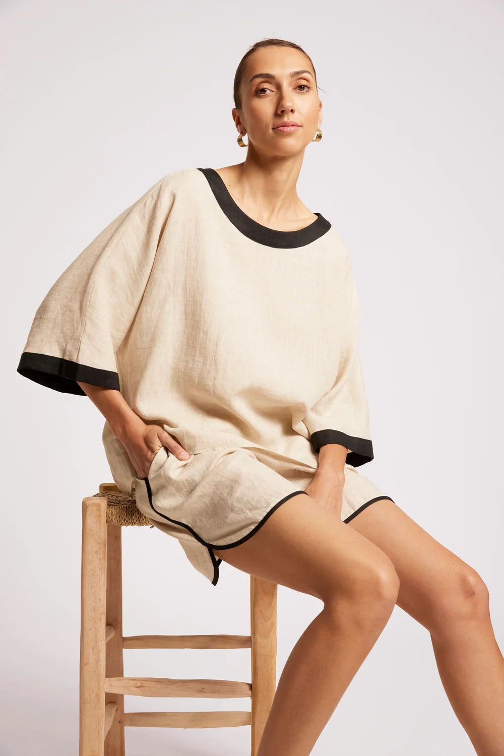 Maris Relaxed Splice Top | Tusk / Black