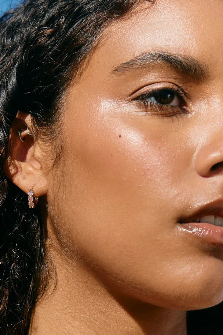 Rosa Huggie Earring