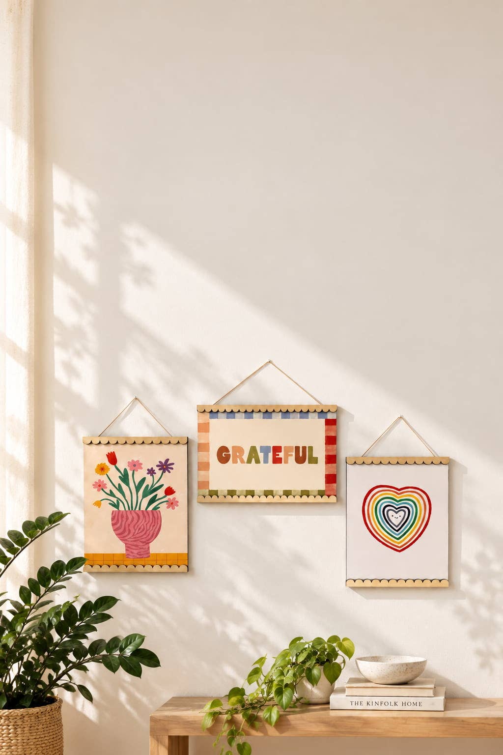 Scallop Magnetic Print Hanger