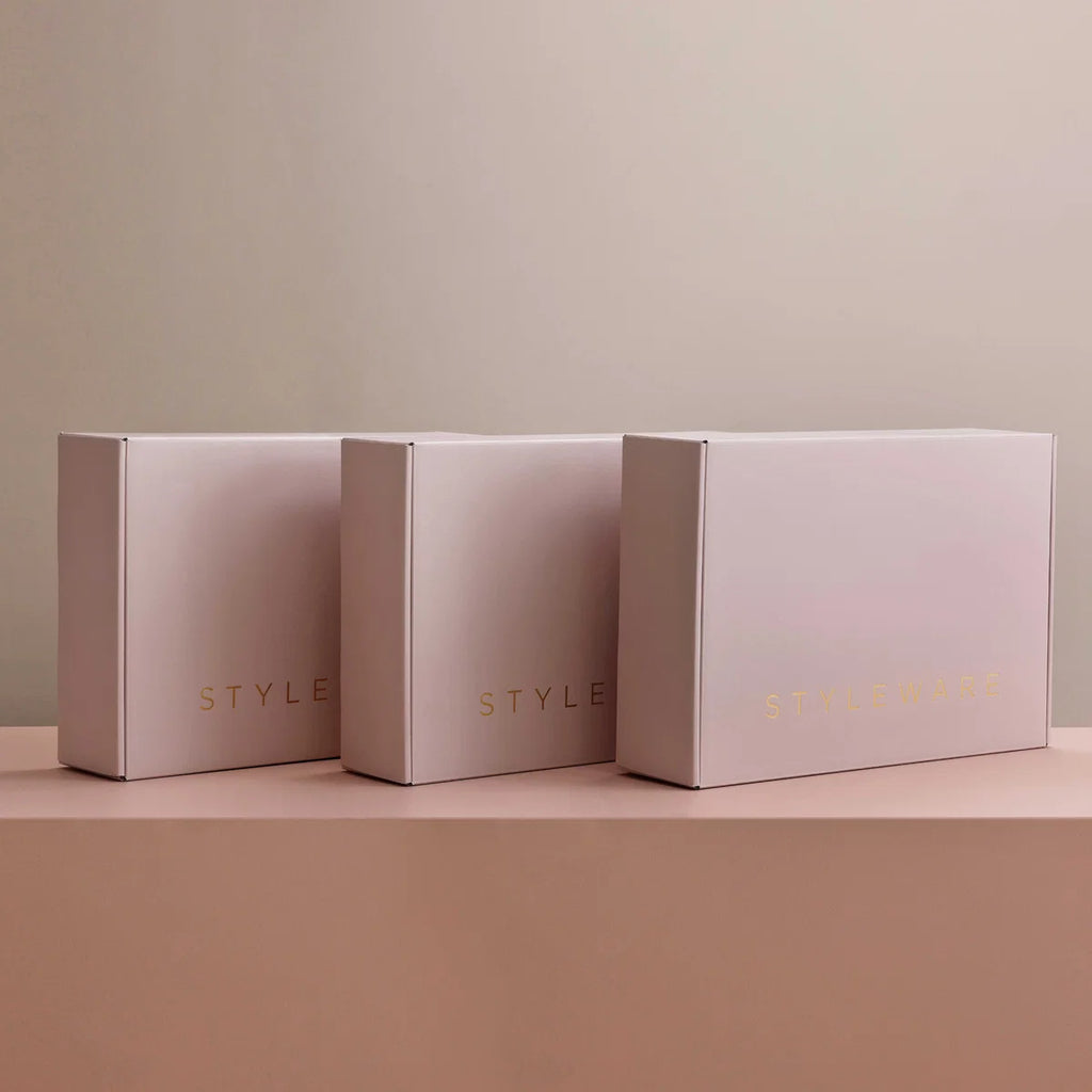 Styleware Entertainer Gift Pack | Biscotti